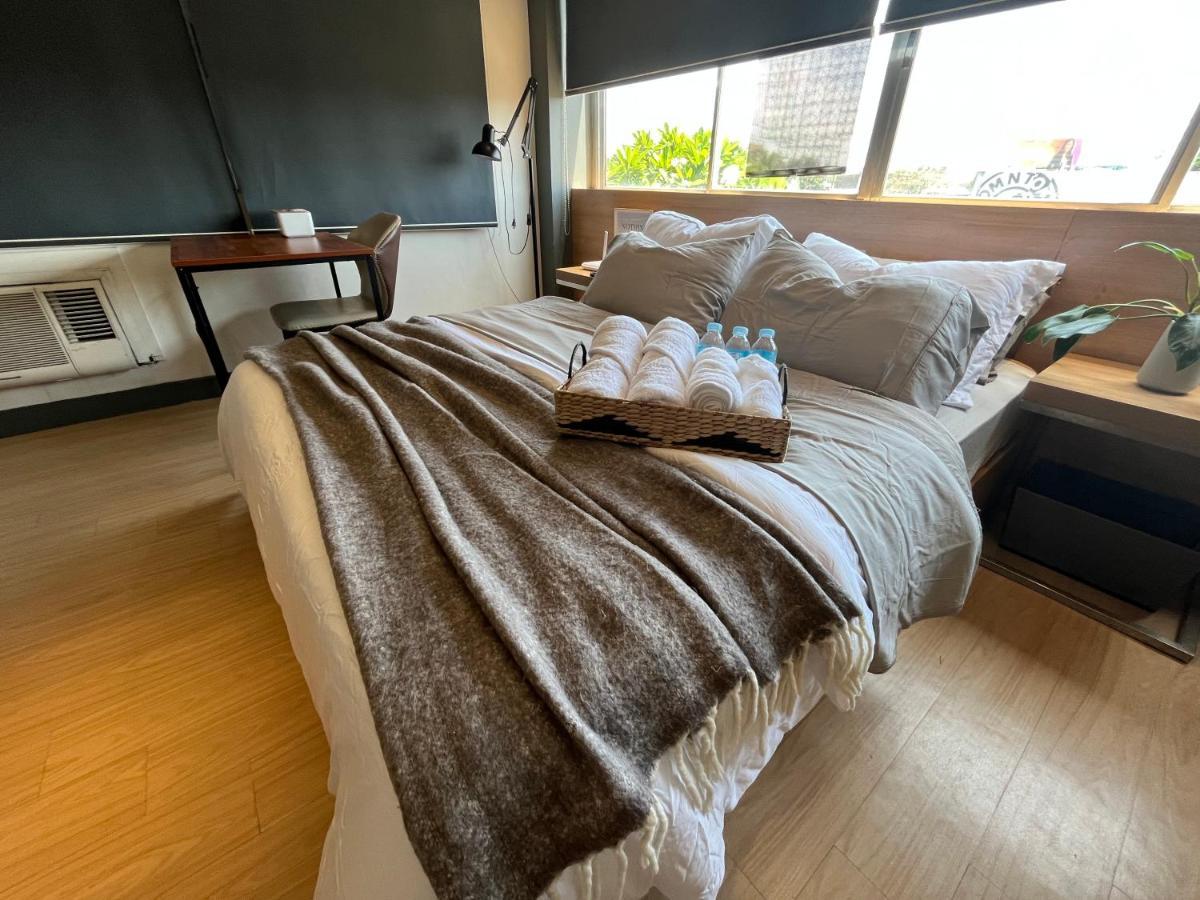 The Upperroom @ Real Suites Bacolod Extérieur photo