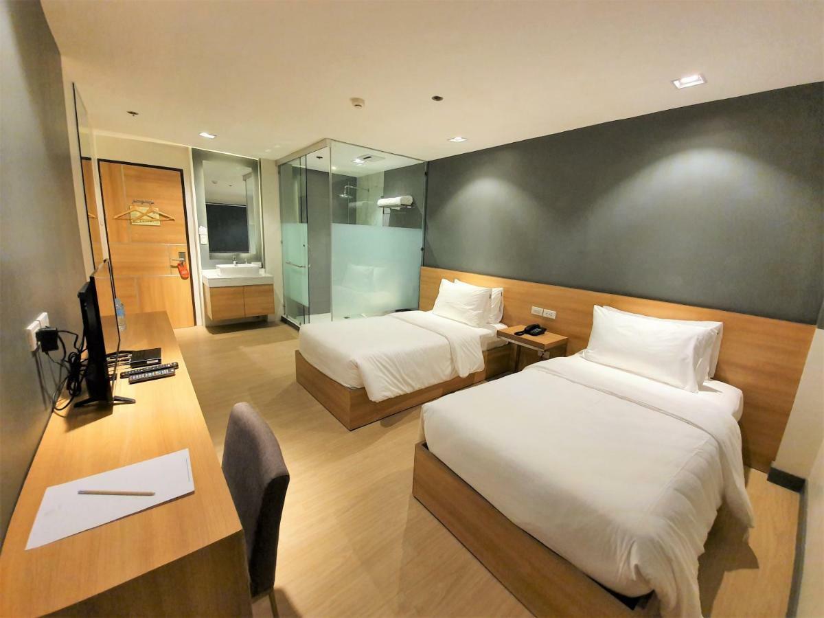 The Upperroom @ Real Suites Bacolod Extérieur photo