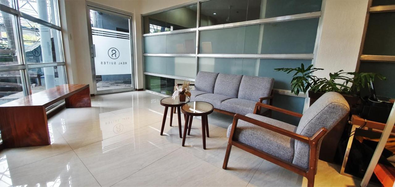 The Upperroom @ Real Suites Bacolod Extérieur photo